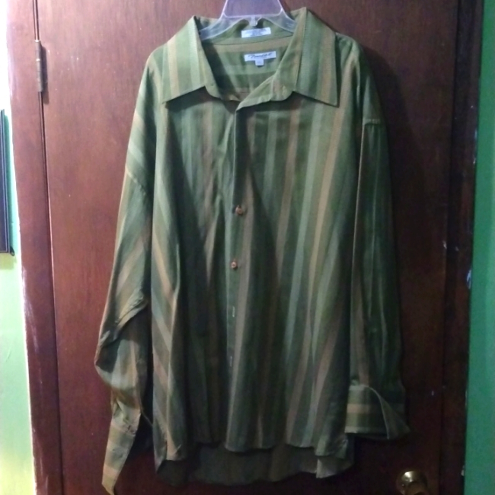 Long sleeve dress shirt
